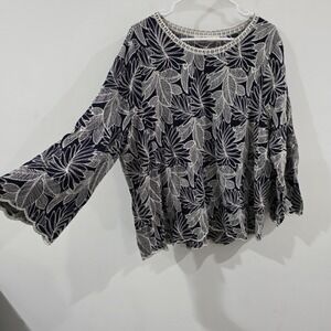 Solitaire Womens Flare Sleeve Embroidered Top Size 1X Floral Feminine‎ Tropical